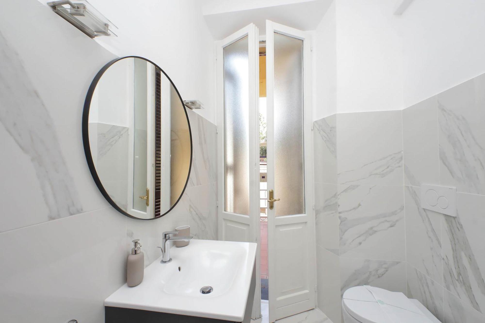 Ych-Comfortable 2 Bedrooms Flat Near Colosseum Rom Exterior foto